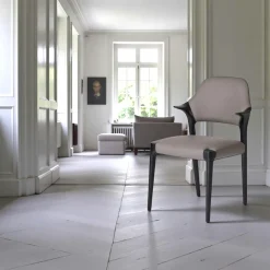 Chaises En Bois|Chaises Contemporaines| Chaise en cuir marron design, accoudoirs bois noir ALDER