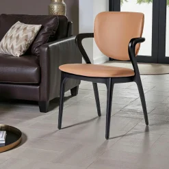 Chaises En Bois|Chaises Contemporaines| Chaise en cuir terracotta, accoudoirs bois noir ALDER