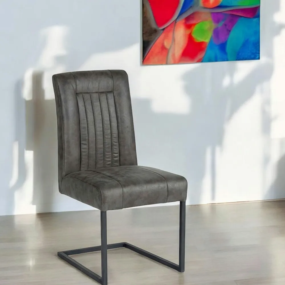 Chaises Industrielles|Chaises Contemporaines| Chaise en tissu microfibres gris et pieds métal noir