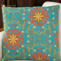 Textile·Coussins|IZMIR Coussin rétro multicolore – fleurs sur fond bleu