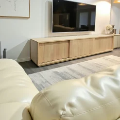 Meubles Tv Scandinaves|Meubles Tv En Bois|Baltic Meuble TV Hévéa 3 portes coulissantes 200x45x45cm