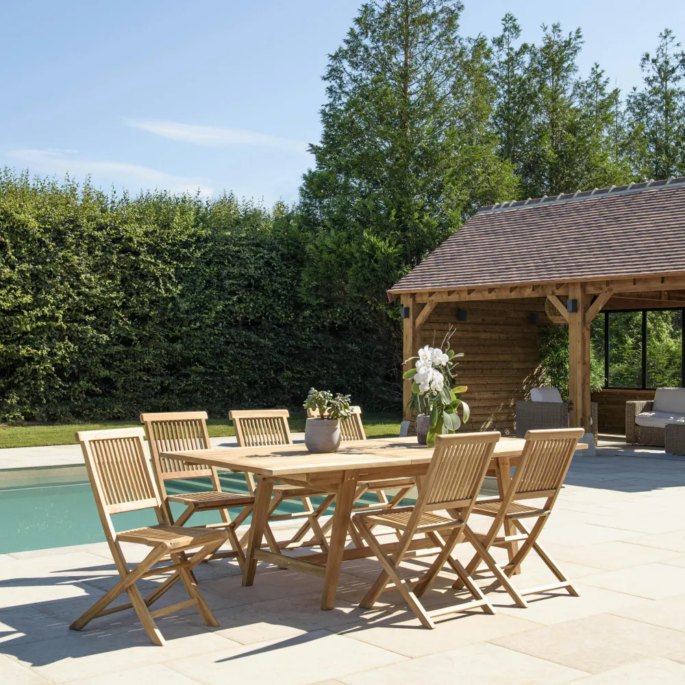Salons De Jardin·Ensemble Repas|SUMMER Salon de jardin teck brut table pieds tréteaux 180/240 + 6 chaises bord droit