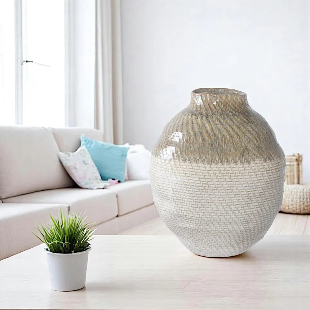 Vases| Vase rond vert et blanc, effet vannerie